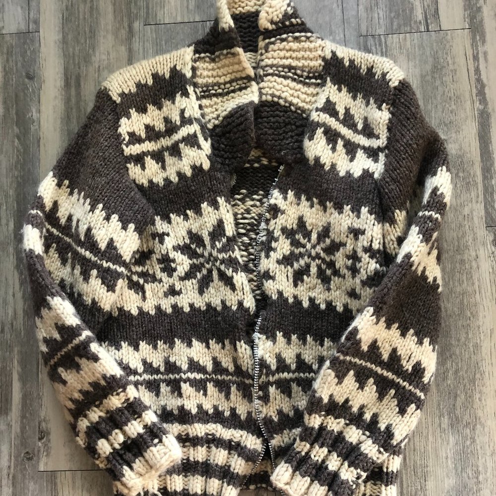Vintage Cowichan  wool zip up sweater